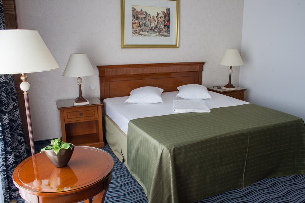 Hotel Oltenia 克拉奥华 外观 照片