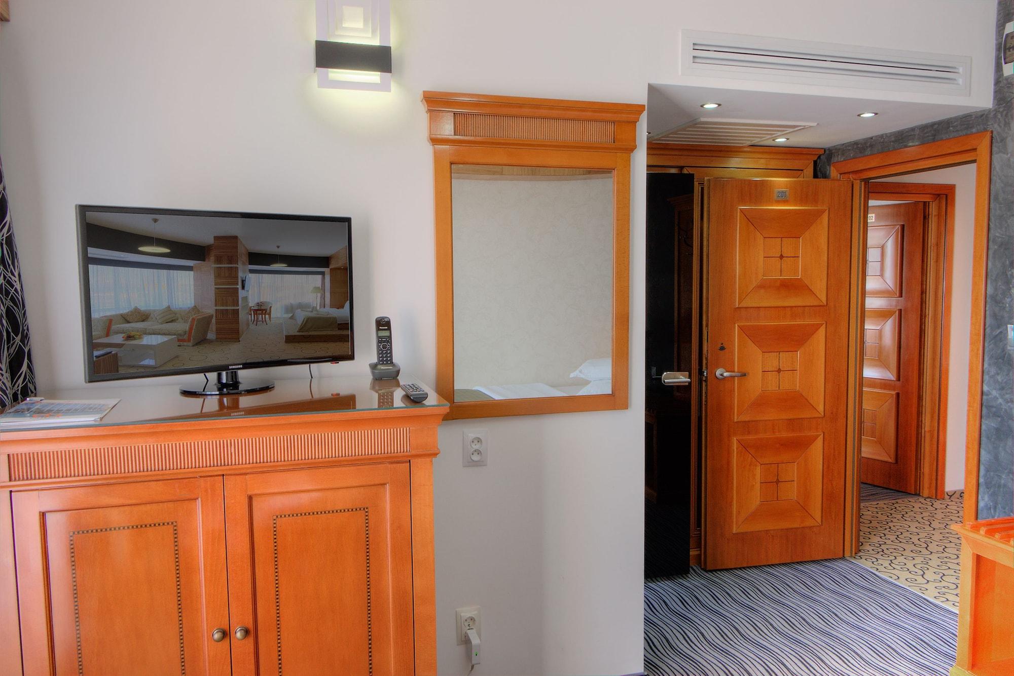 Hotel Oltenia 克拉奥华 外观 照片