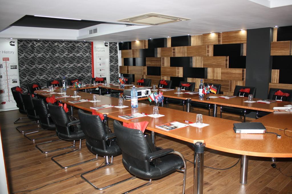 Hotel Oltenia 克拉奥华 外观 照片